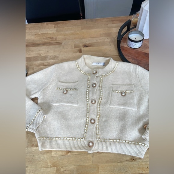 Knit Mix Women Cropped Cardigan Sweater With Button Closure - Picture 2 of 9